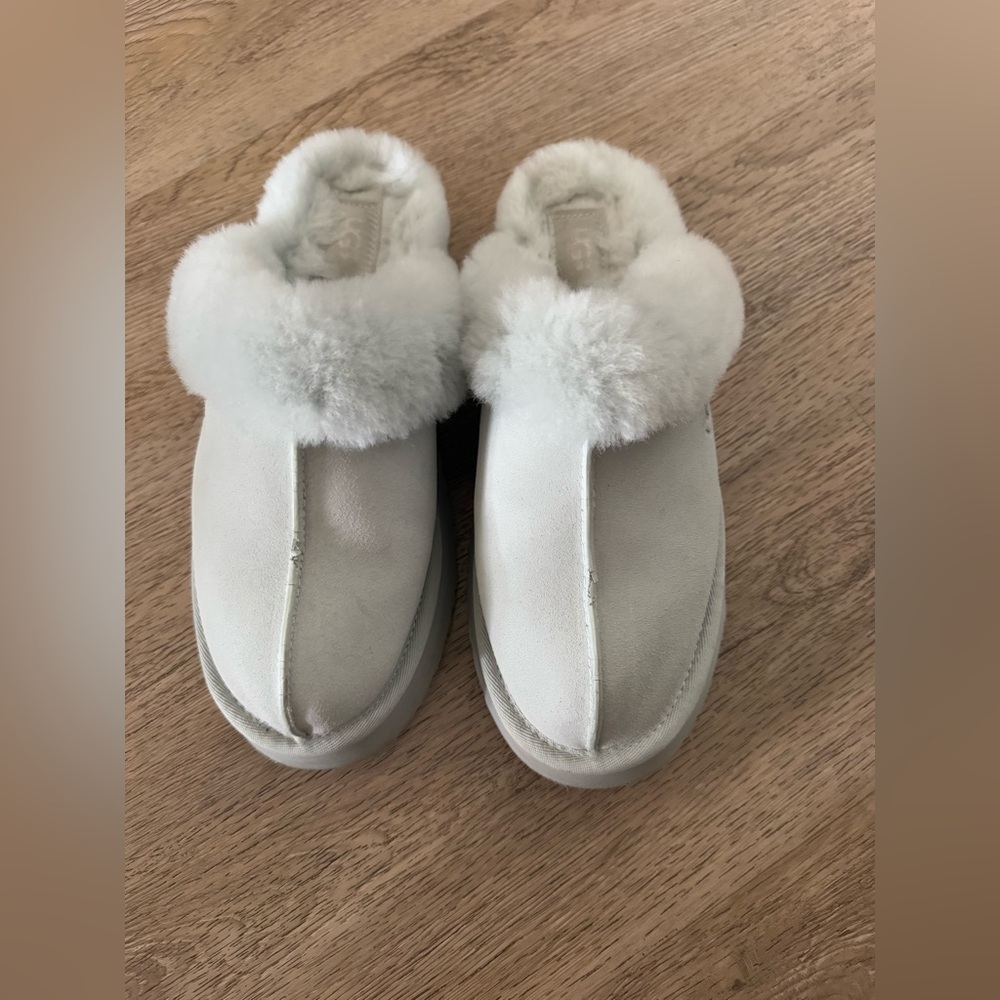 UGG Women’s Disquette Goose